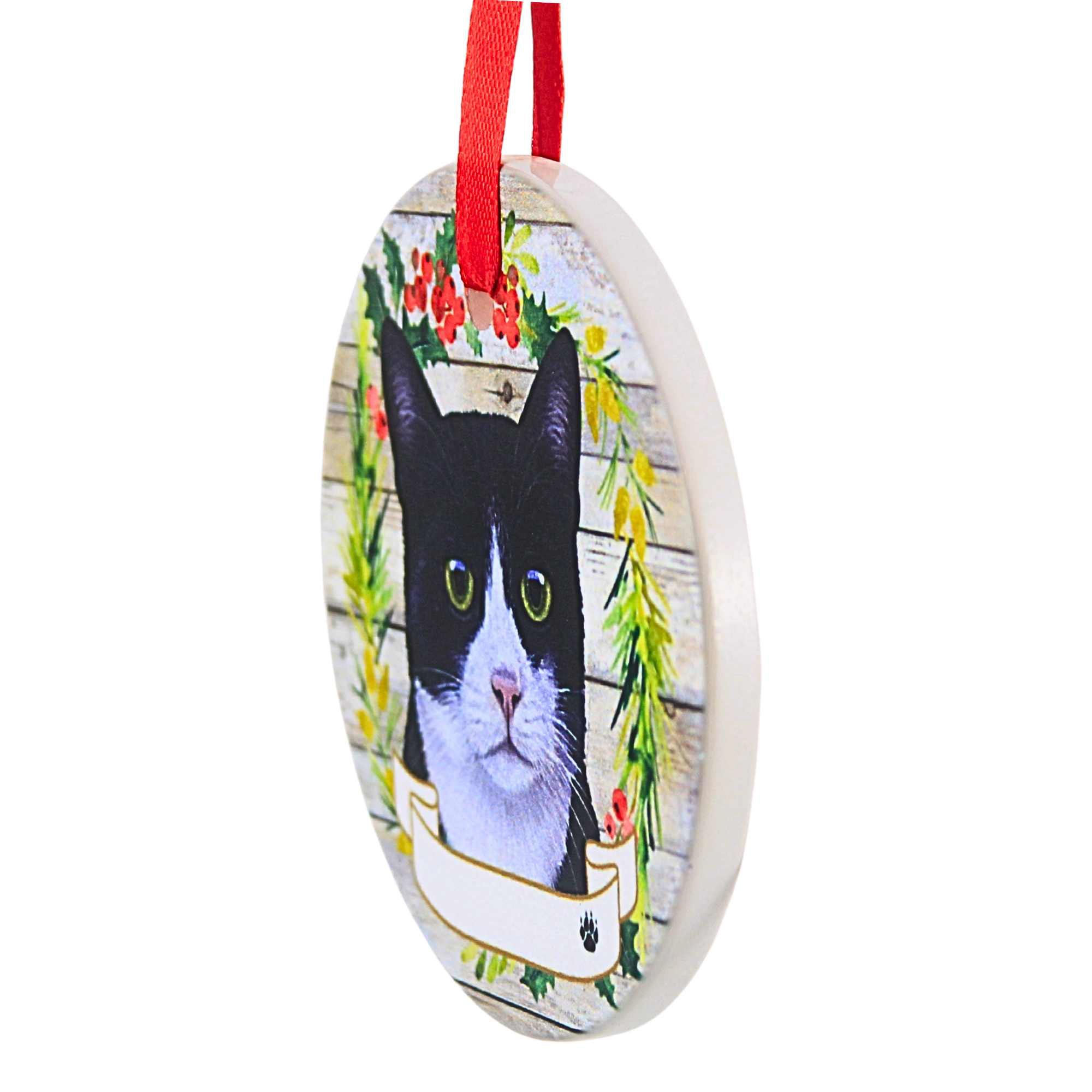 66542 Ceramic Black And White Cat Ornament 5513